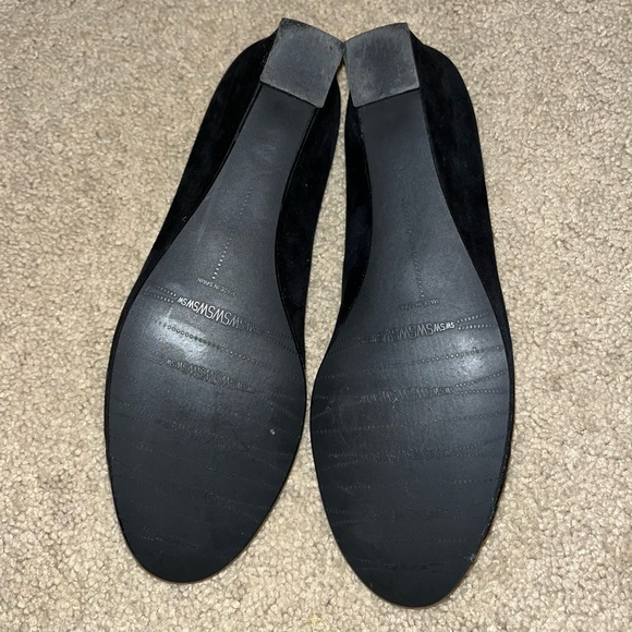 Stuart Weizmann suede low wedges - Picture 4 of 6